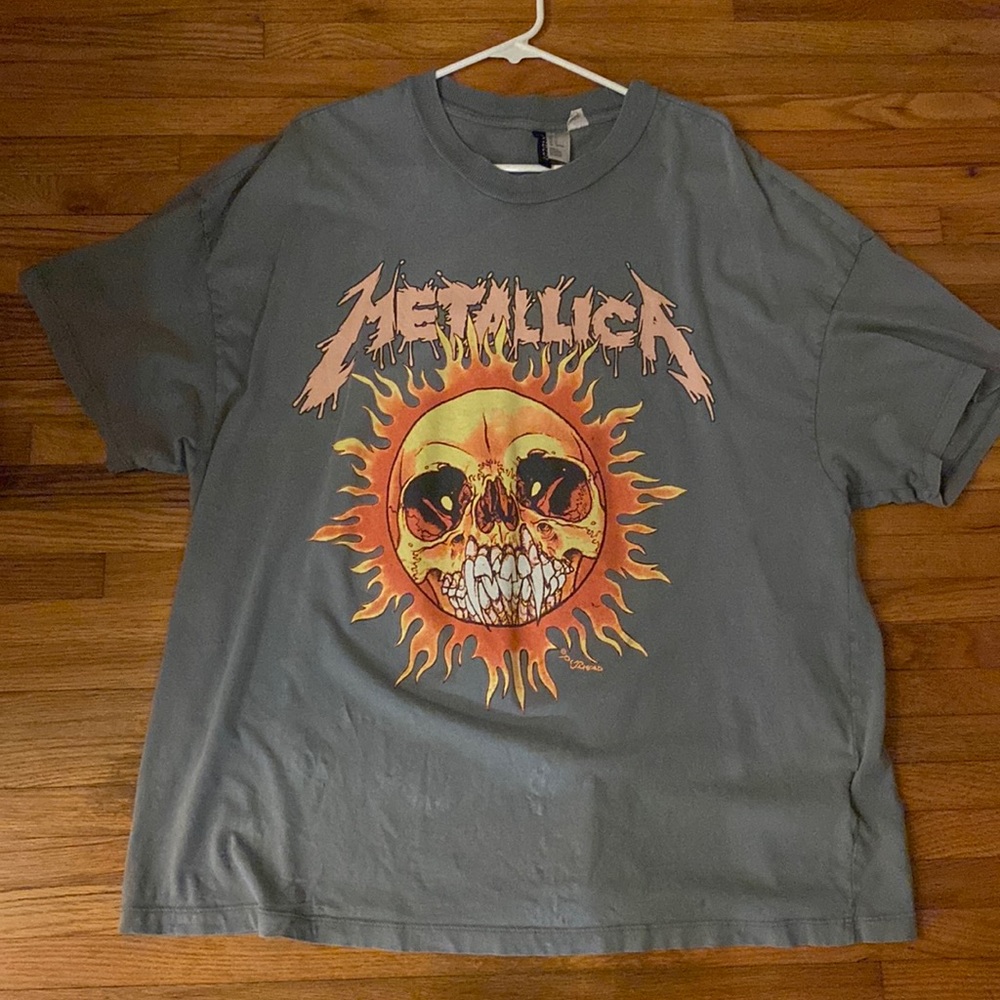 Super cute and comfy Metallica oversized Tee